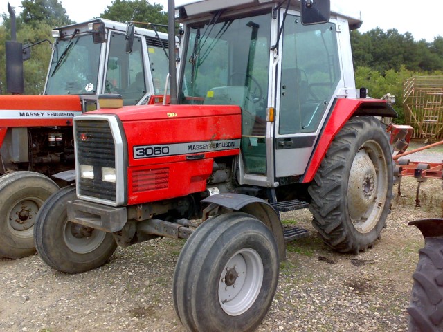 Massey Ferguson 3060 - Thumbnail 1