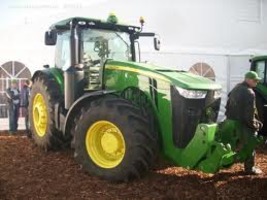 John Deere 8335r