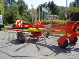 Pöttinger Top
