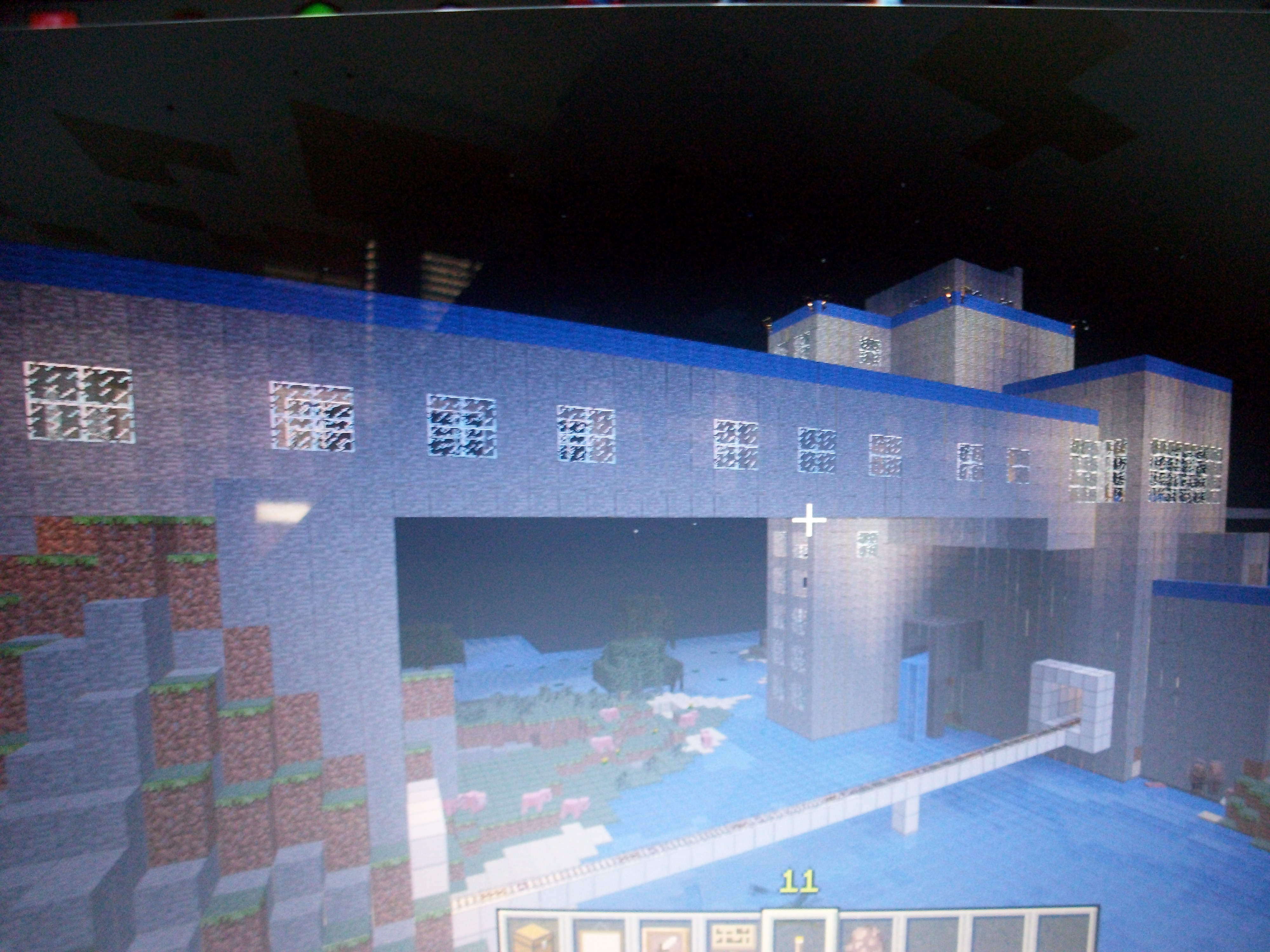 Tom City - Thumbnail 1