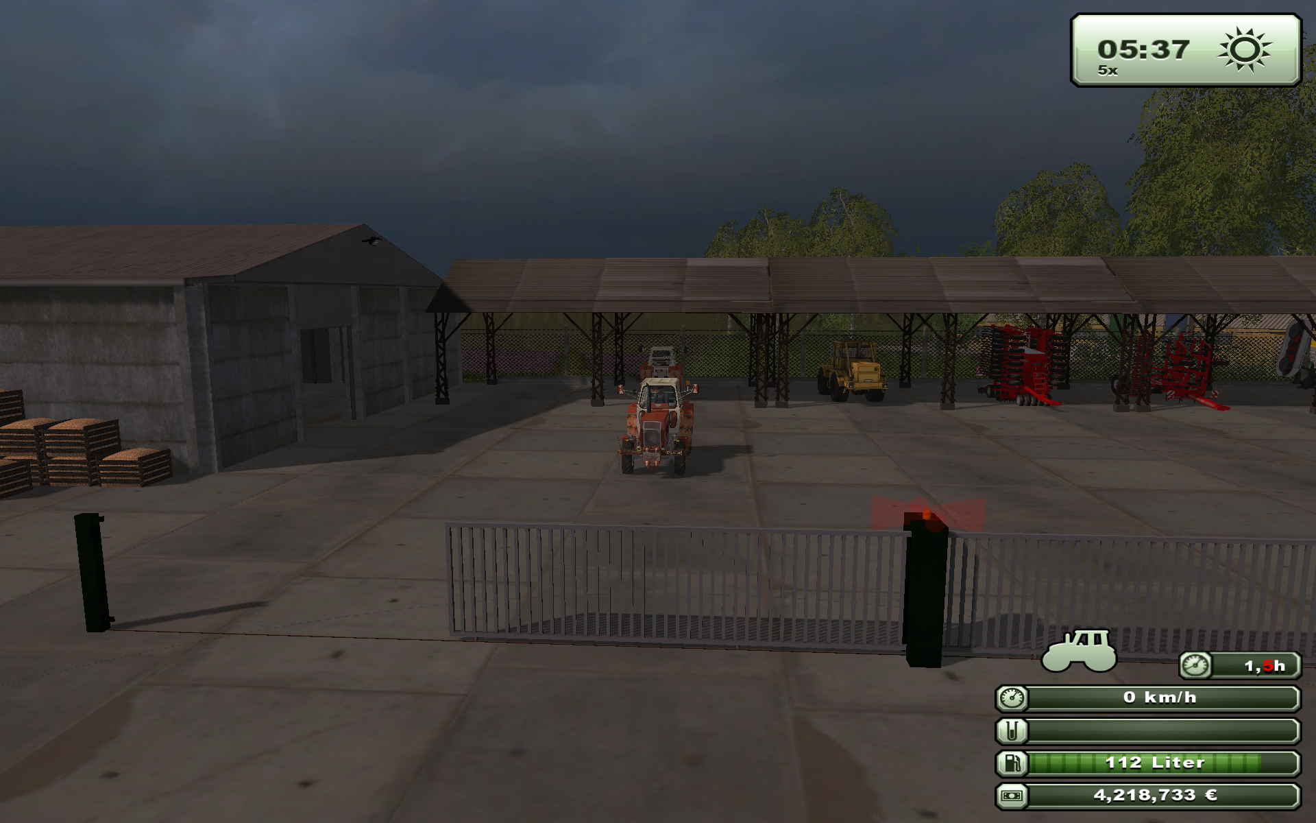 Roller door with warning light - Thumbnail 1