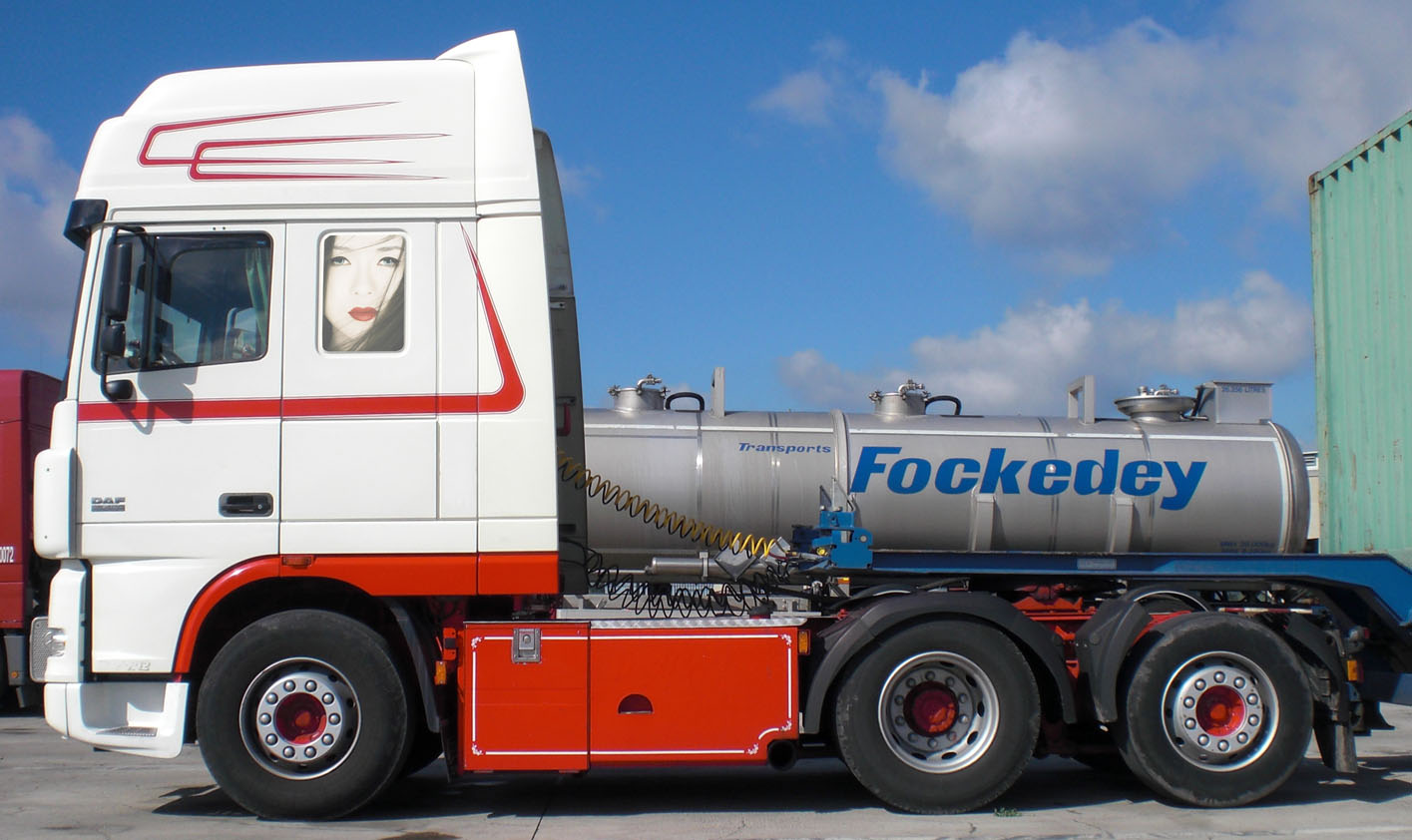 DAF 105 - Thumbnail 1