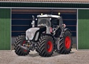 Fendt-936-vario-black-beauty-waschbar
