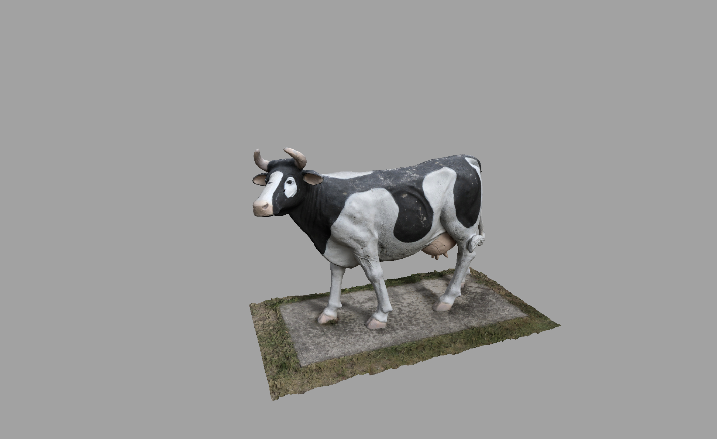 Kuh Statue - Thumbnail 1