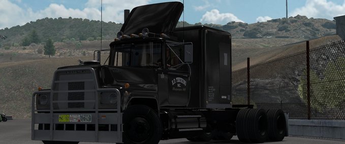 Trucks MACK RS 700L RUBBER DUCK (UPD: 27.06.19) 1.35.X American Truck Simulator mod