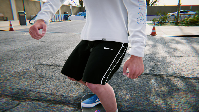 Skater XL: Nike Swoosh Taped Short v 1 