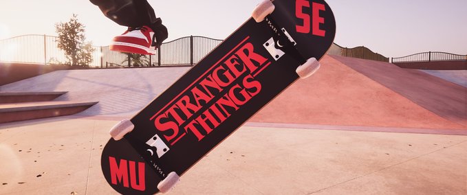 Gear Muse x Stranger Things Deck Skater XL mod