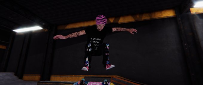 Gear Pink and Black hair Skater XL mod