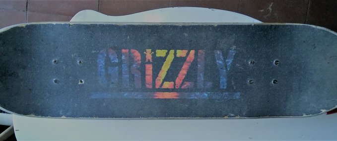 Gear (USED) Grizzly Griptape Skater XL mod