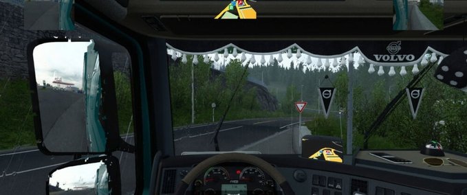 Trucks Verkleinertes GPS und verkleinerte Spiegel [1.41] Eurotruck Simulator mod