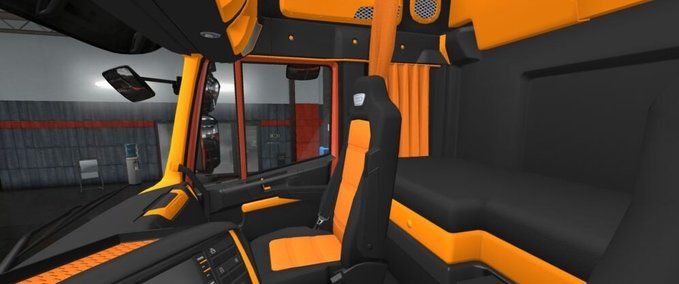 Trucks Iveco Hi-Way Schwarz – Oranges Interieur 1.41.x Eurotruck Simulator mod