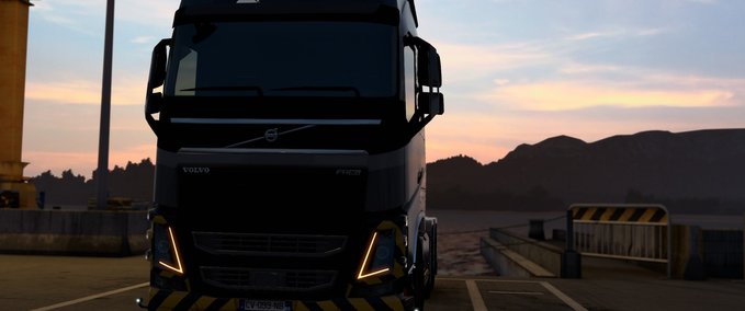 Trucks Volvo 2012 Front Amber Position Lights [1.42] Eurotruck Simulator mod