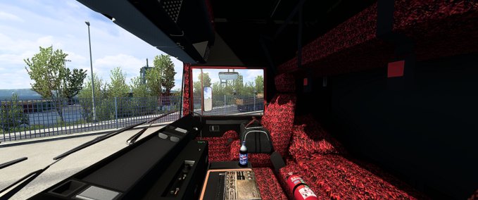 Interieurs Volvo F10 F12 Red Plush Interior + Exterior Eurotruck Simulator mod