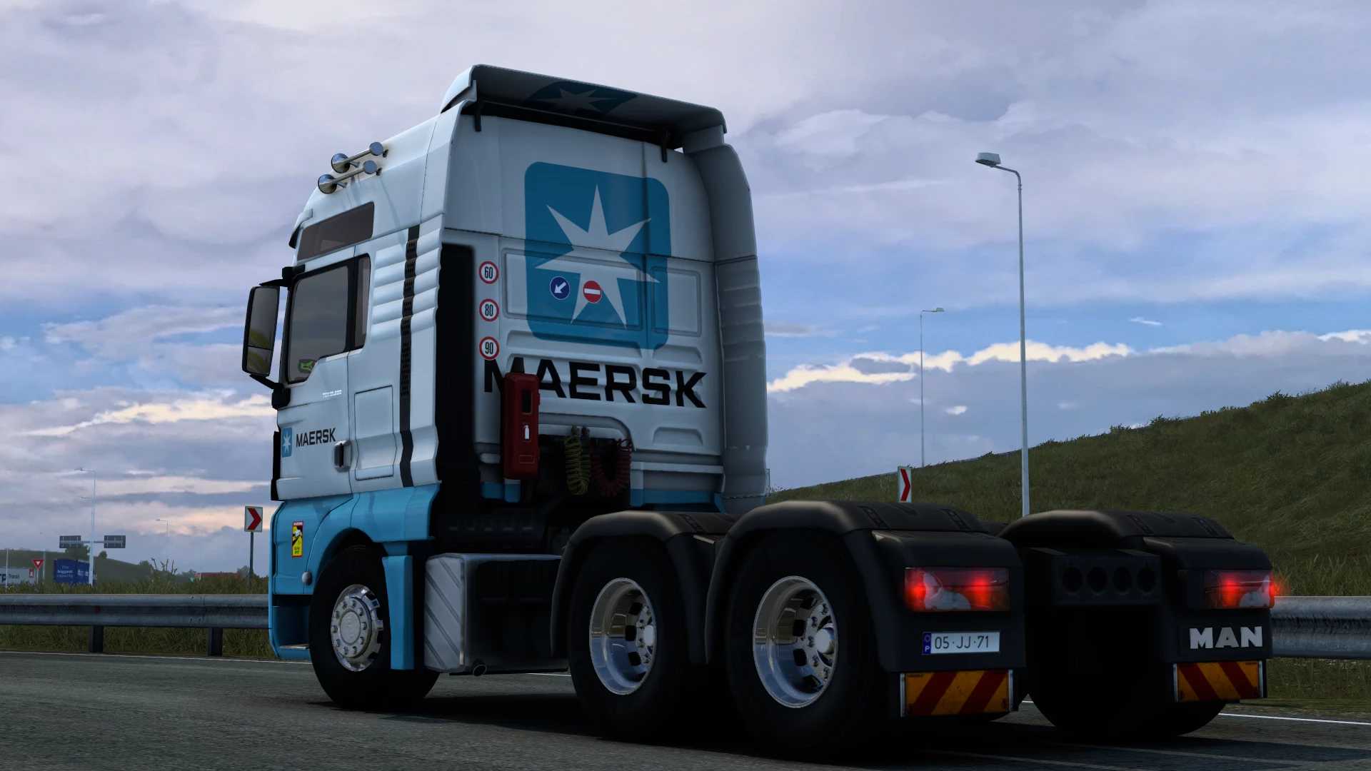 MAN TGX EURO 5 MAERSK SKIN #1.0 thumbnail 4