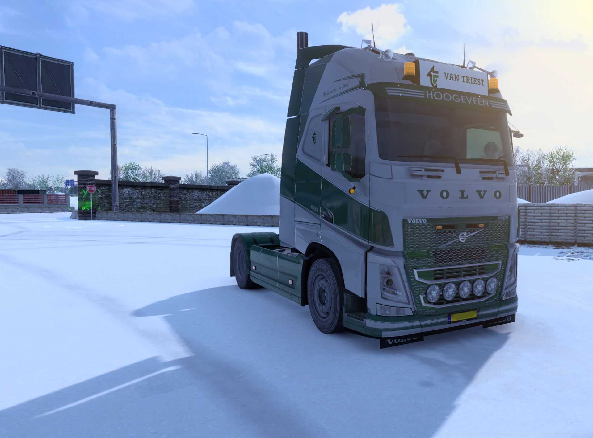 Volvo Van Triest  - Thumbnail 1